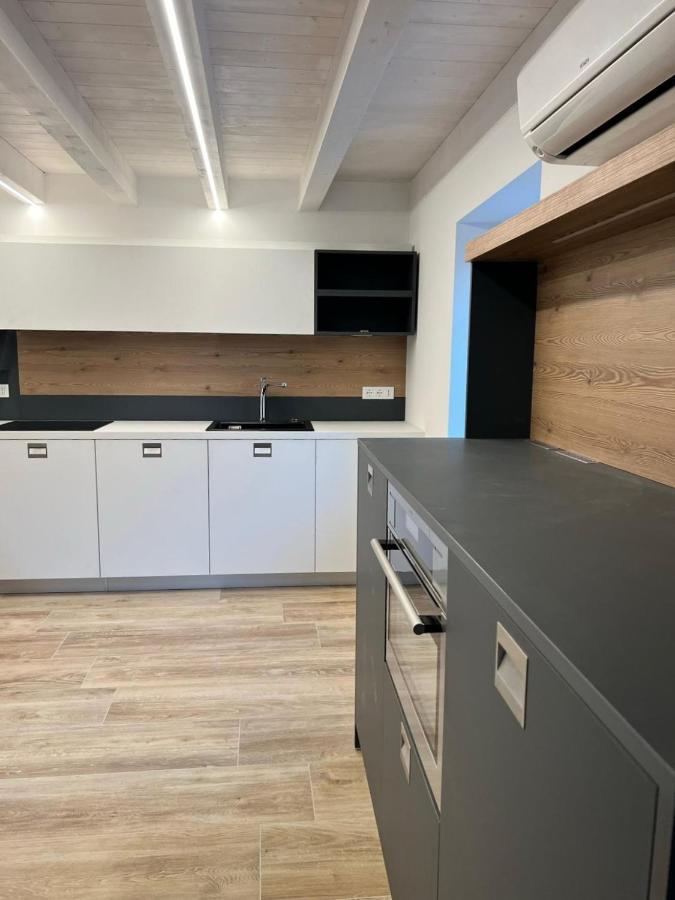 Absentia 1763 Garda Boutique Home - Lake Front Brenzone sul Garda Εξωτερικό φωτογραφία