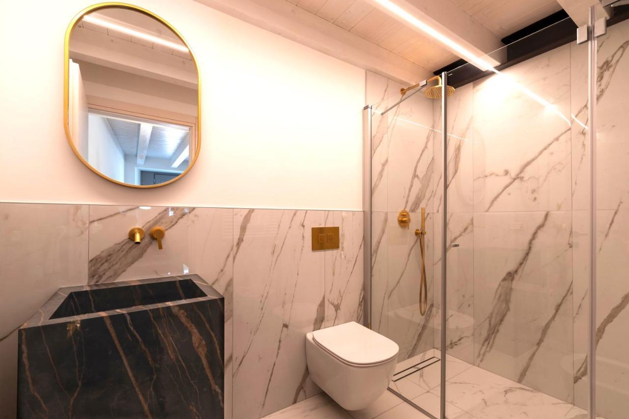 Absentia 1763 Garda Boutique Home - Lake Front Brenzone sul Garda Εξωτερικό φωτογραφία