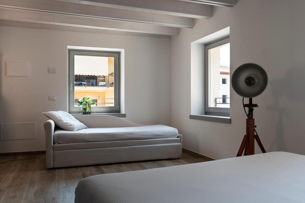 Absentia 1763 Garda Boutique Home - Lake Front Brenzone sul Garda Εξωτερικό φωτογραφία
