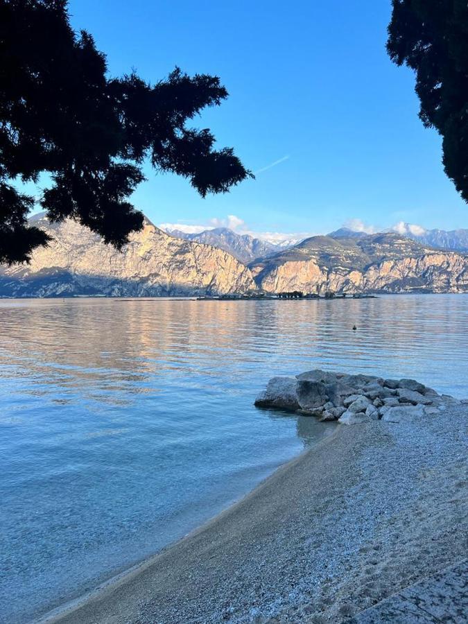Absentia 1763 Garda Boutique Home - Lake Front Brenzone sul Garda Εξωτερικό φωτογραφία