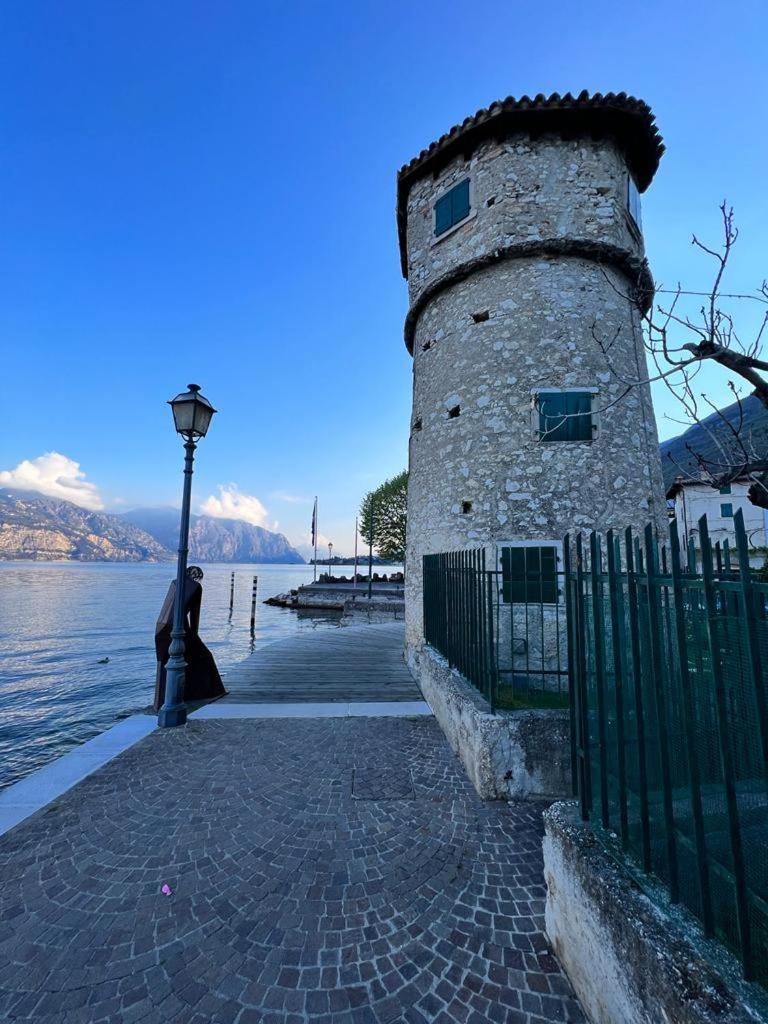 Absentia 1763 Garda Boutique Home - Lake Front Brenzone sul Garda Εξωτερικό φωτογραφία