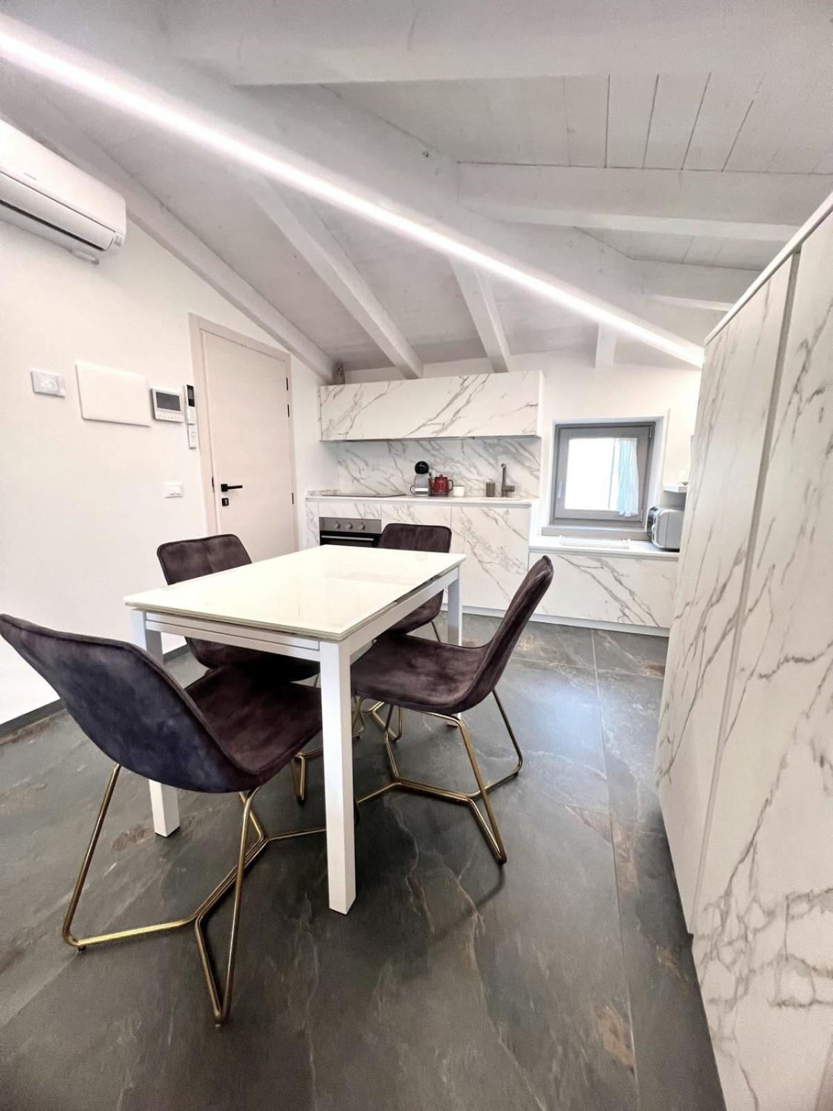 Absentia 1763 Garda Boutique Home - Lake Front Brenzone sul Garda Εξωτερικό φωτογραφία